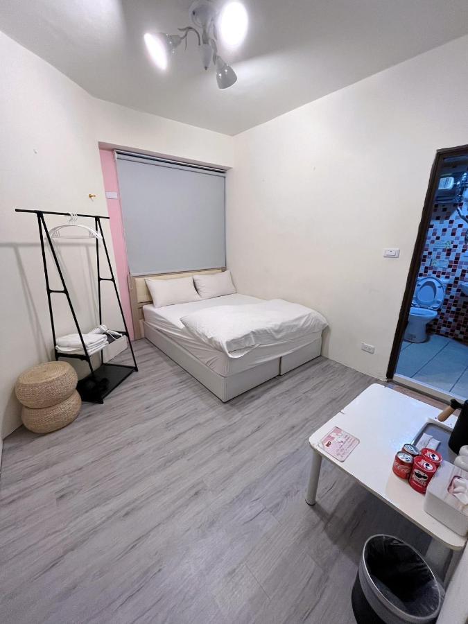 Ferienwohnung Fengchia Fun House Taichung Exterior foto